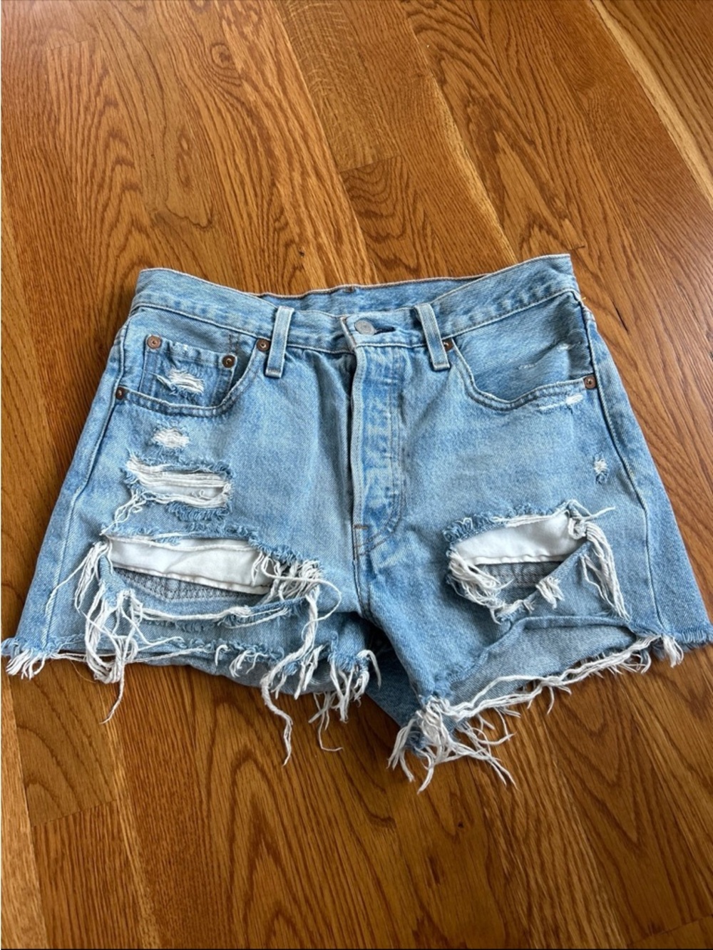 Levis denim shorts size 25